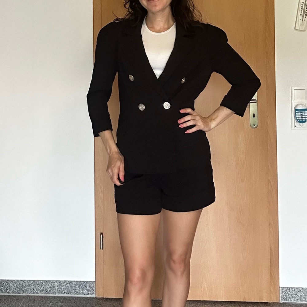 Size 4 black suit